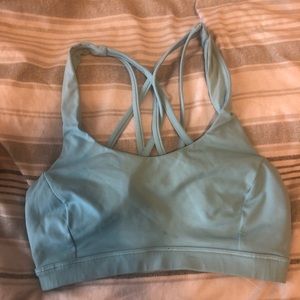 Lululemon baby blue energy bra medium support b/d cup